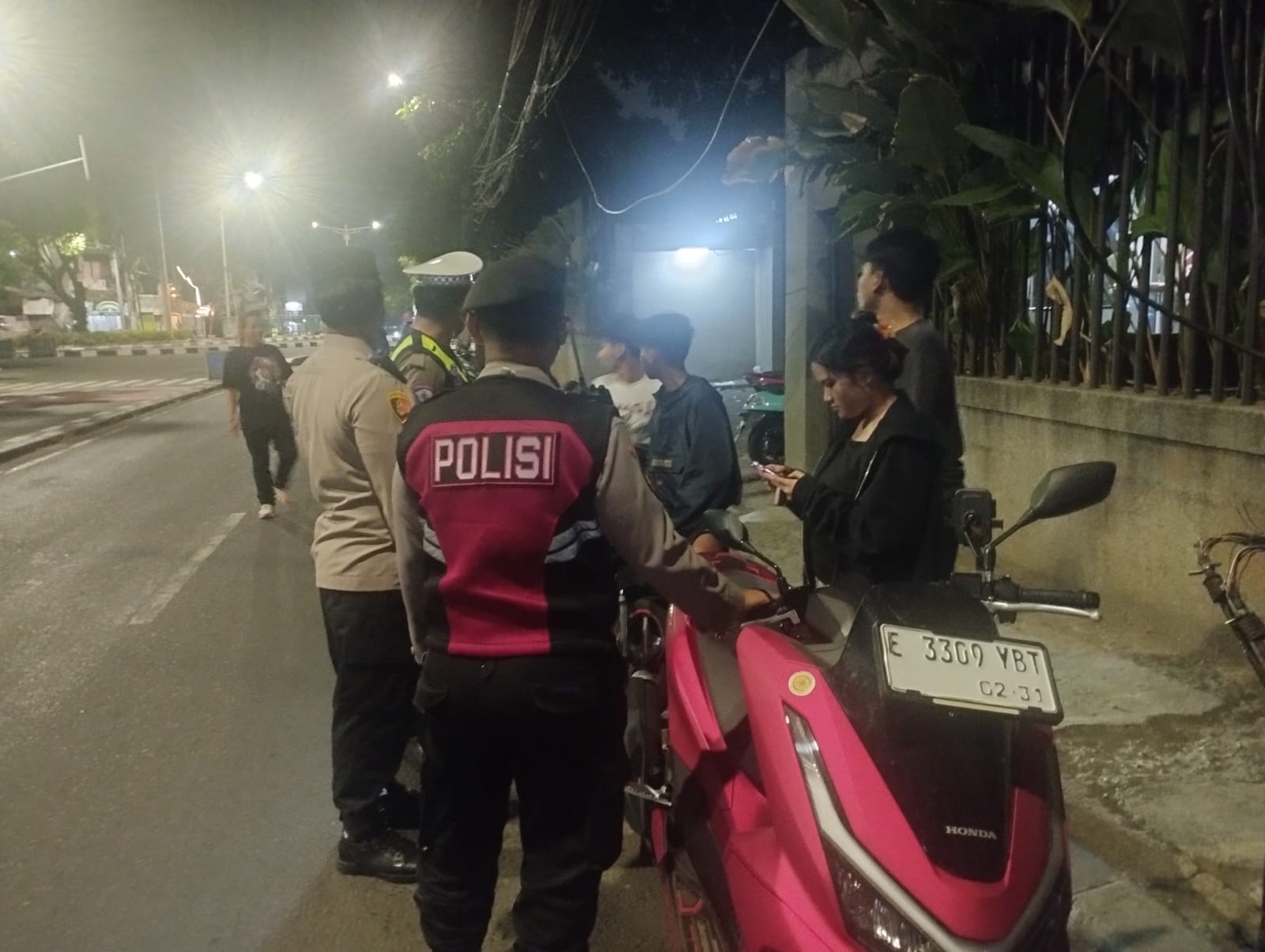 Razia Stasioner Polsek Metro Tanah Abang Antisipasi Gangguan Kamtibmas dan Kejahatan Jalanan