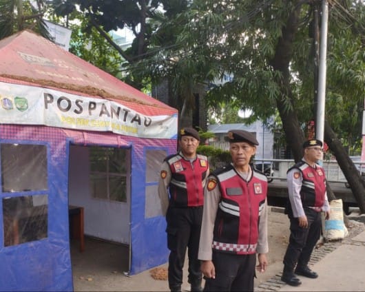 Jaga Keamanan Warga, Polisi Siaga di Pos Pantau Jalan Letjen Suprapto