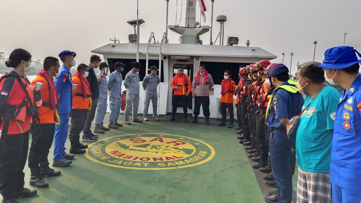 Hari Ketiga, KP Sanjaya-7017 Polri dan KN SAR Tetuka Terus Sisir Perairan Selat Sunda