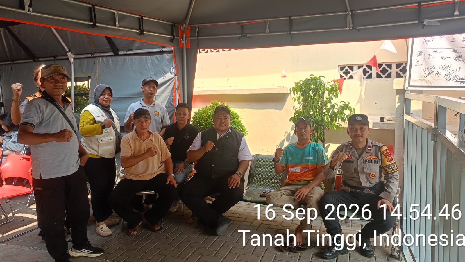 Penyaluran Beras Bulog Hari Ketiga di Tanah Tinggi Dikawal, Antrean Warga Tetap Tertib