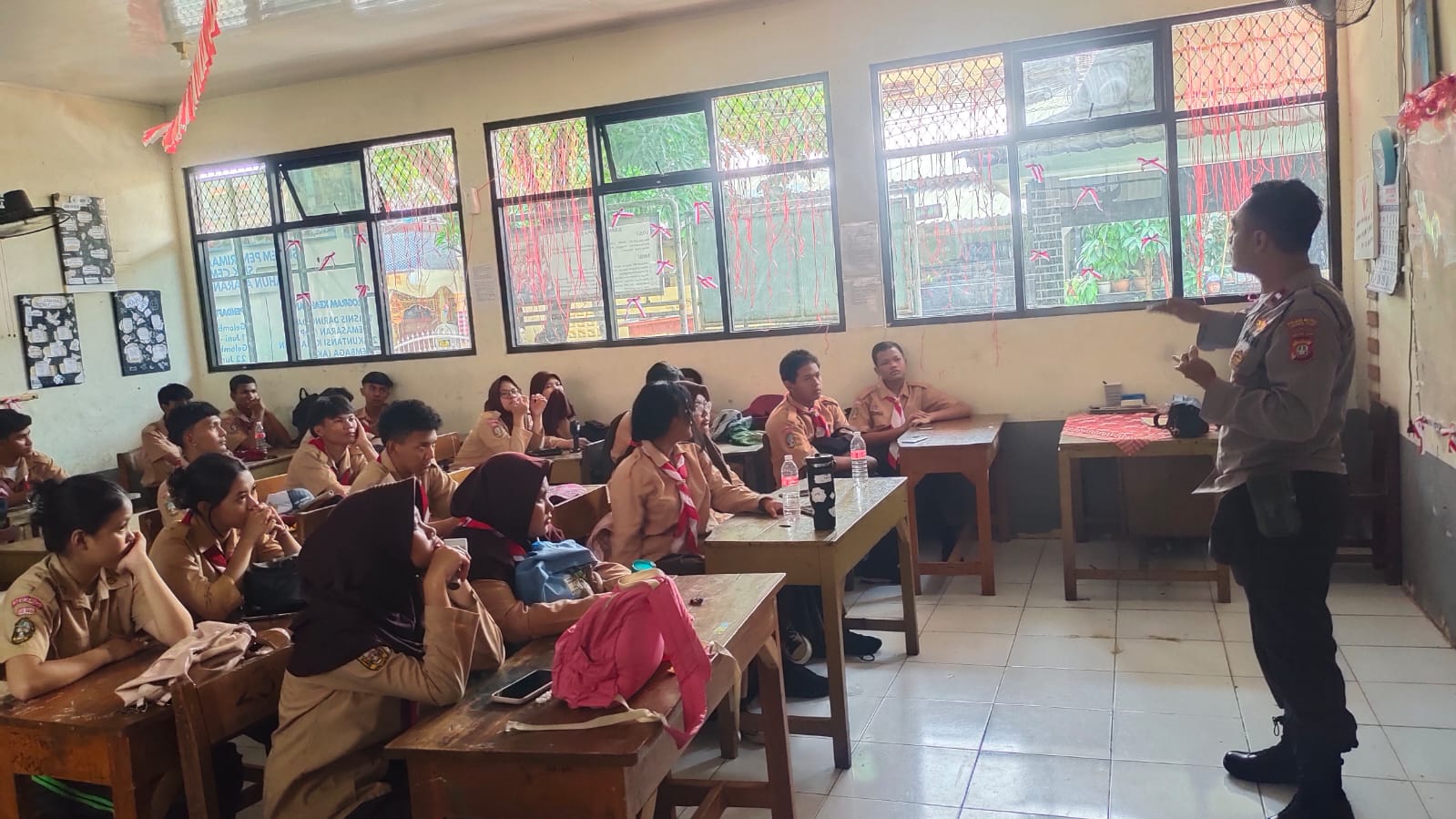 Dari Sekolah untuk Masa Depan, Polisi Rangkul Pelajar Lewat Program Bapak Asuh