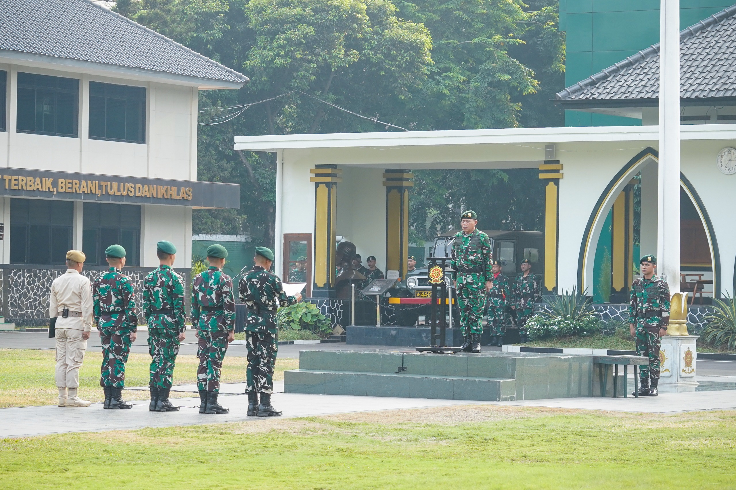 Irkostrad Pimpin Upacara 17-an, Tekankan Disiplin dan Kesiapan Operasional