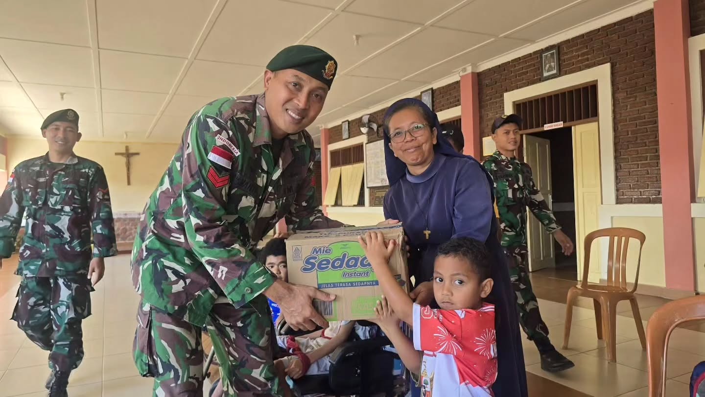 Kepedulian Yonarmed 12 Kostrad Kepada Anak Panti
