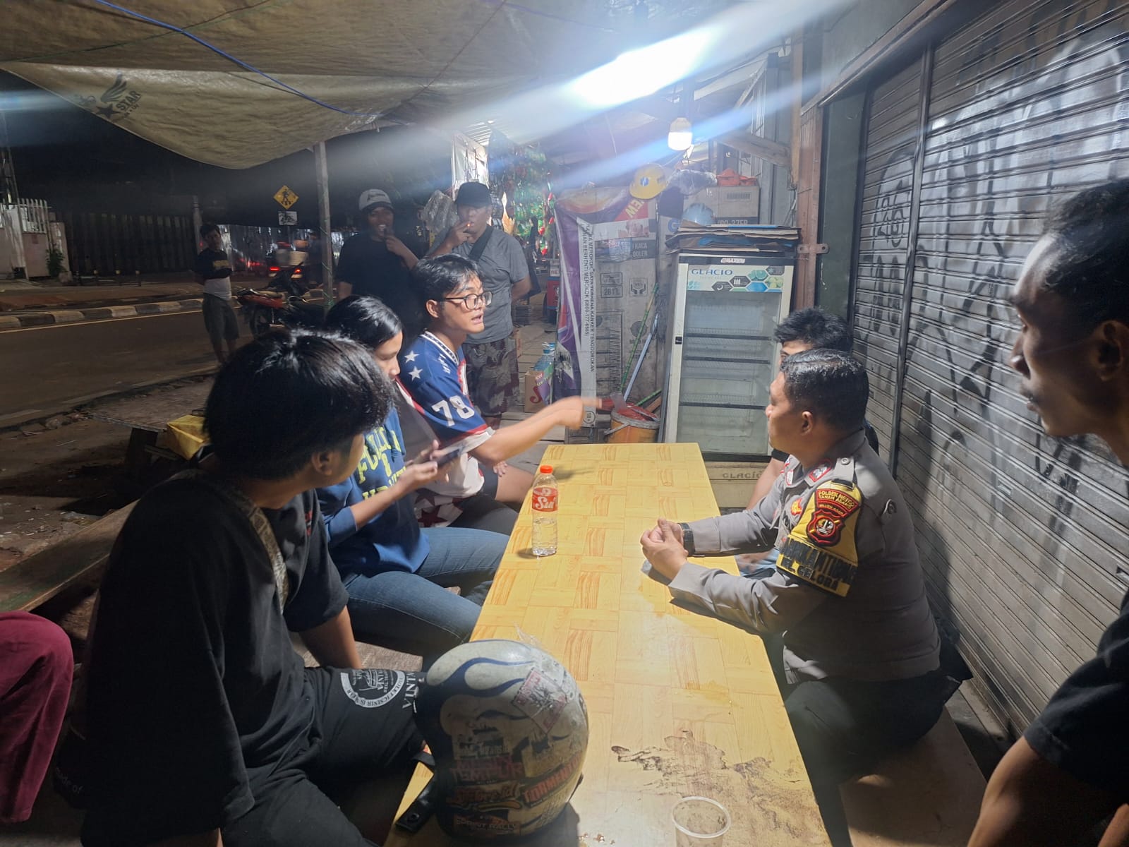 Bhabinkamtibmas Gelora Lakukan Problem Solving, Perselisihan Warga Diselesaikan Secara Kekeluargaan