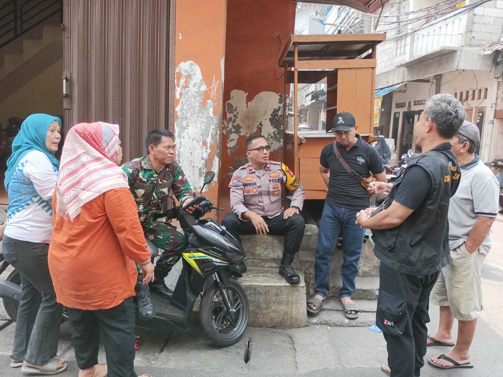Polisi Sambangi Warga Kampung Rawa, Informasi Kamtibmas Diperkuat