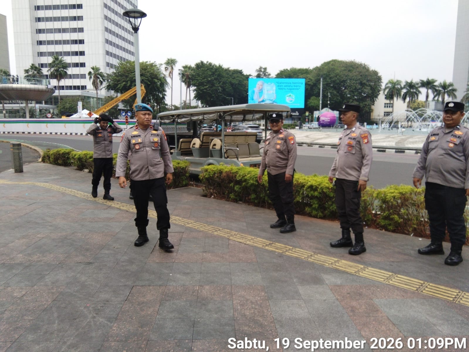 Siang Hari, Polsek Metro Menteng Sisir Kawasan Mh Thamrin Ingatkan Warga Waspada Kejahatan Jalanan