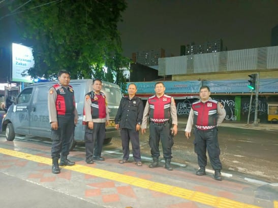 Patroli Cipkon Polsek Cempaka Putih Sasar Titik Rawan Kejahatan dan Gangguan Kamtibmas