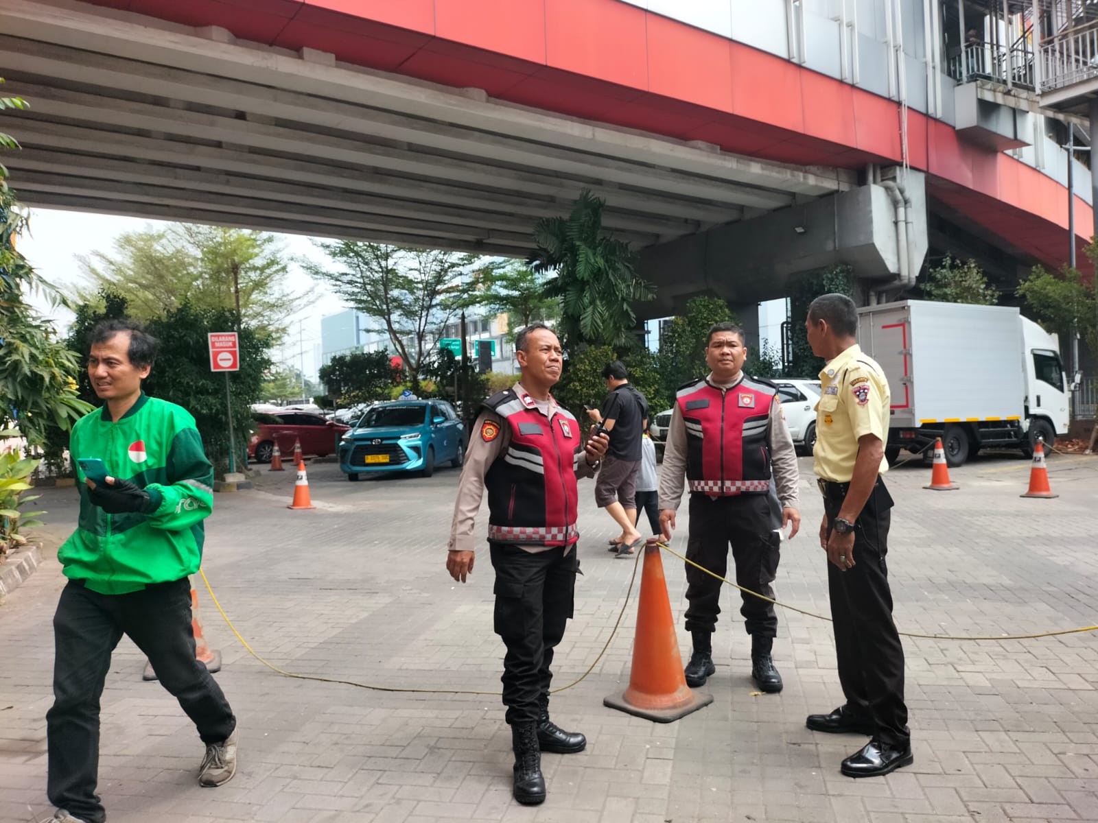 Patroli Siang Unit Samapta Polsek Senen Sasar Sejumlah Titik Rawan, Situasi Aman Kondusif