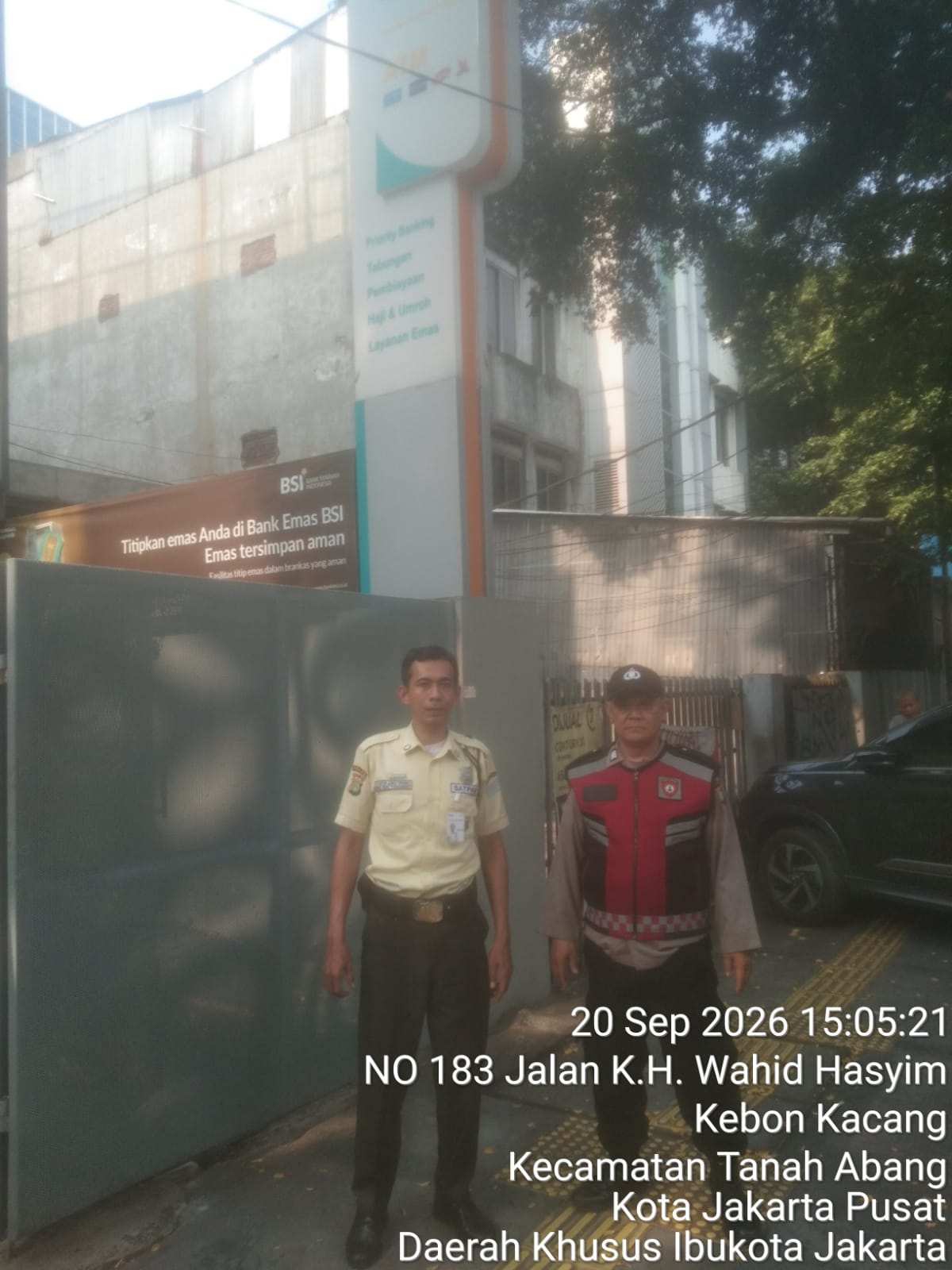 Patroli 1051 Polsek Metro Tanah Abang Sambangi BSI Kampung Bali, Perkuat Keamanan dan Cegah Gangguan Kamtibmas