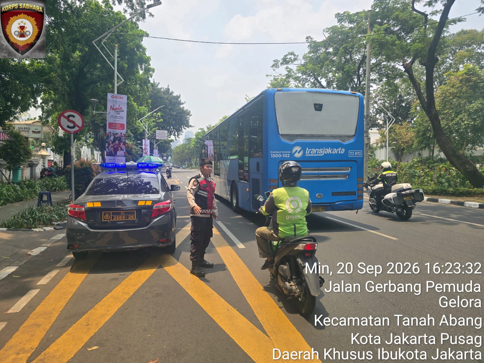 Polsek Metro Tanah Abang Hadirkan Strong Point Sore Hari, Jaga Kelancaran Lalu Lintas di Gelora