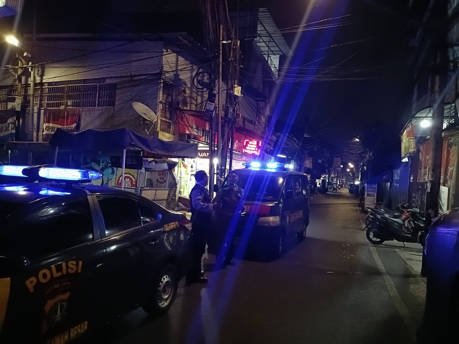 Personil Polsek Sawah Besar Perkuat Strong Point di Jam Rawan