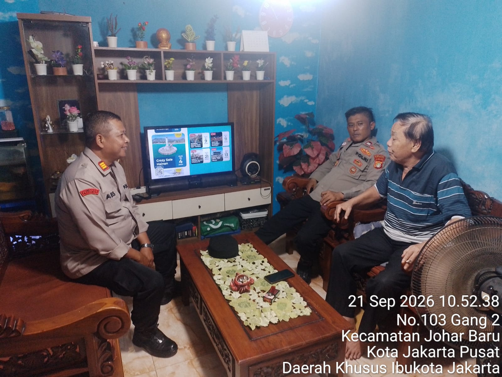 Respon Cepat 110, Polsek Johar Baru Tangani Pengaduan Warga hingga Berujung Kesepakatan