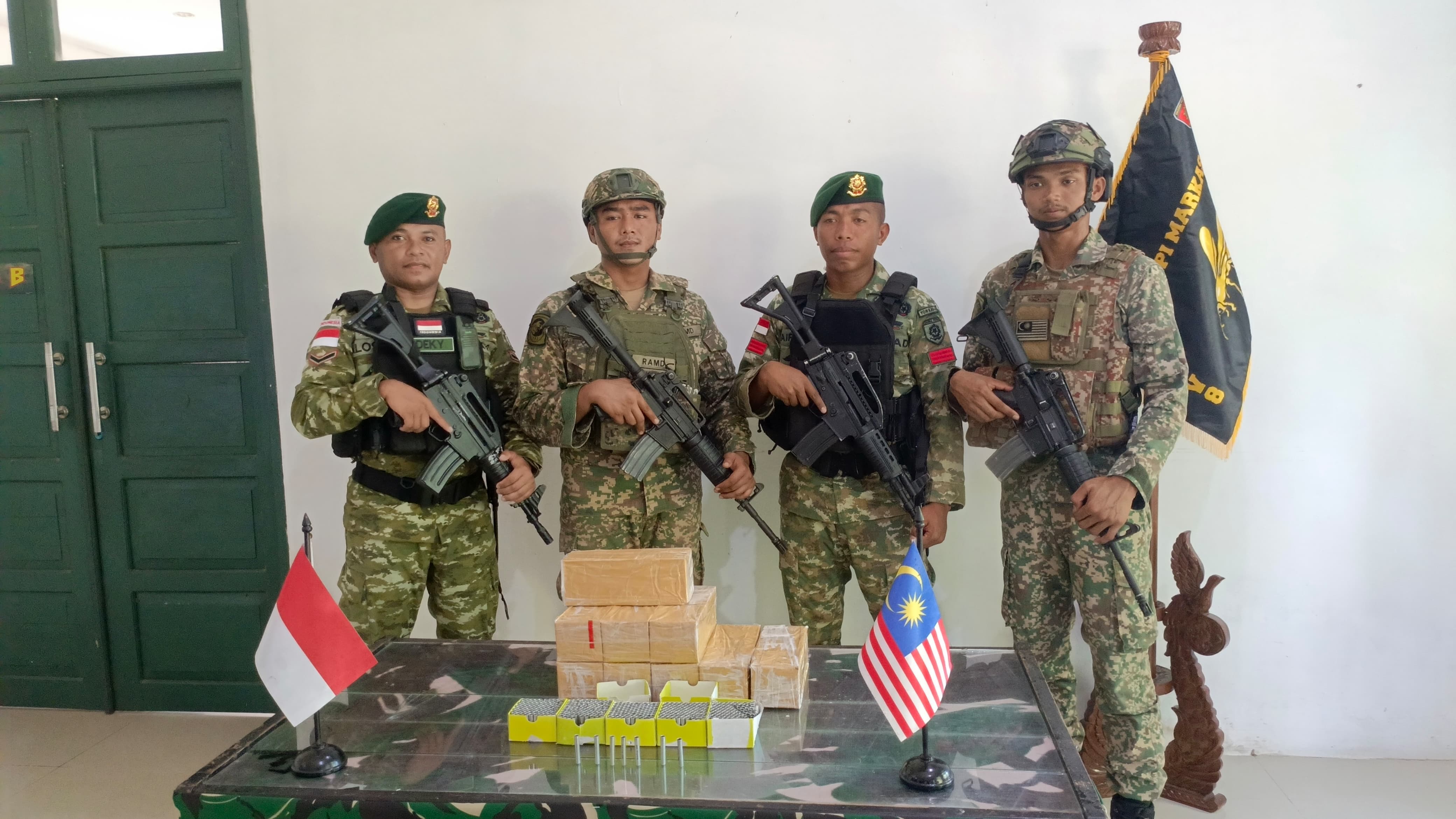 Satgas Pamtas Yonkav 8/NSW/2 Kostrad Gagalkan Penyelundupan 5.000 Detonator Aktif