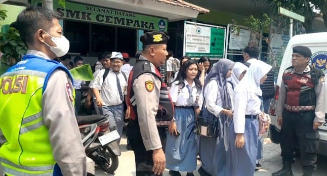 Polisi Kedepankan Pendekatan Humanis Saat Pantau Bubaran SMK Cempaka