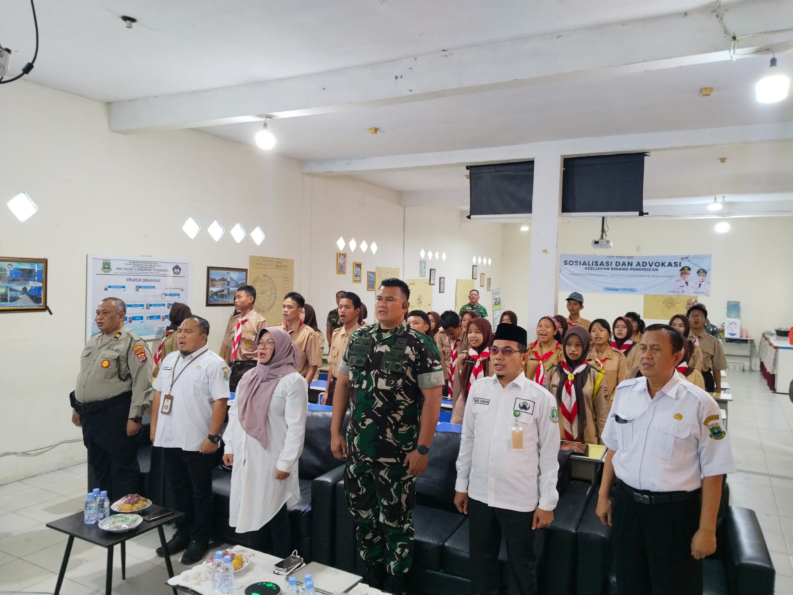 Kasdim 0510/Trs Lauching Ekstrakurikuler Korps Kadet KKRI di SMKN 4