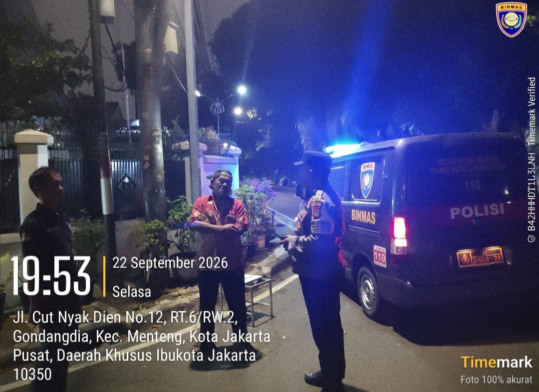 Malam Hari, Polisi Ingatkan Satkamling Gondangdia Waspadai Kejahatan Jalanan