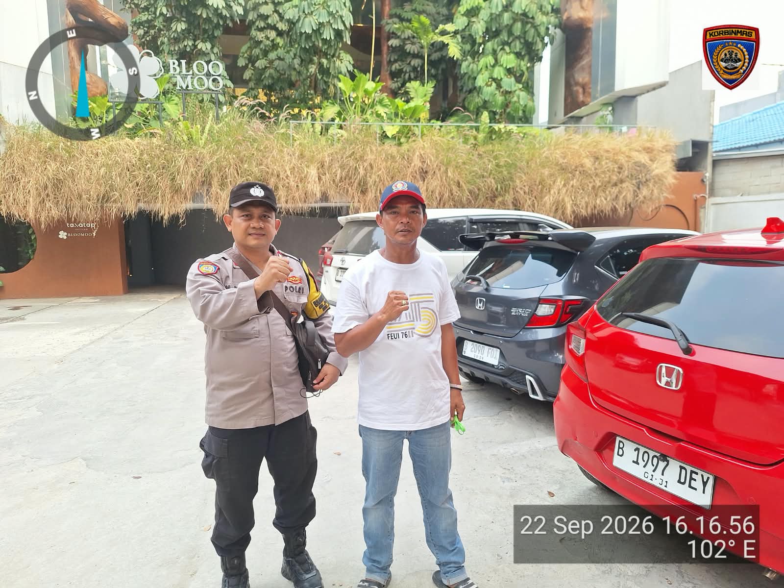 Bhabinkamtibmas dan Pengelola Kafe Tanatap Bahas Antisipasi Kejahatan di Pegangsaan