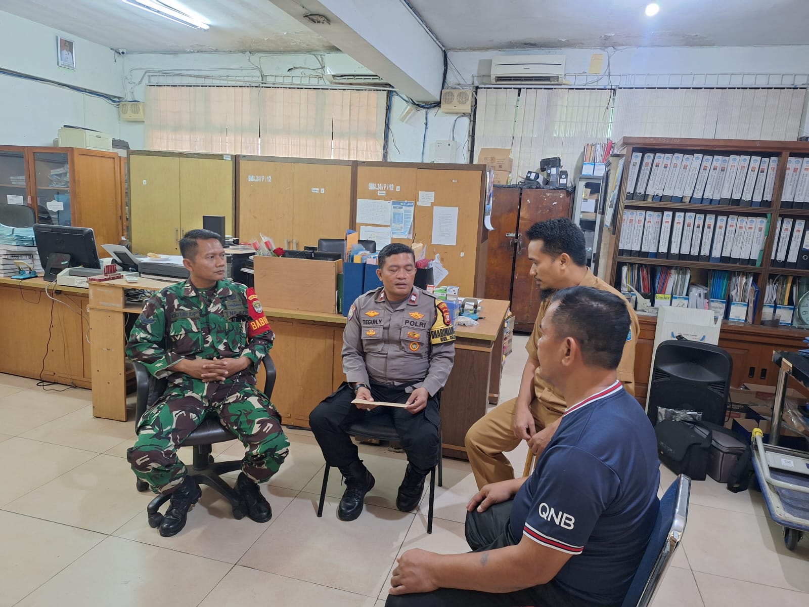 Polisi Sahabat Pelajar, Bhabinkamtibmas Gelora Sambangi SMA Negeri 24 Jakarta