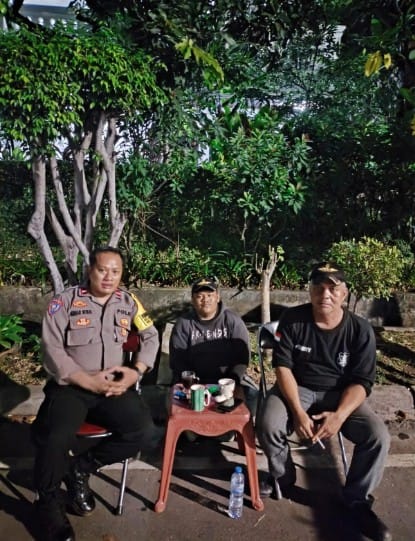 Polisi Hadir Dini Hari, Patroli Dialogis Sasar Lingkungan Cempaka Putih Barat