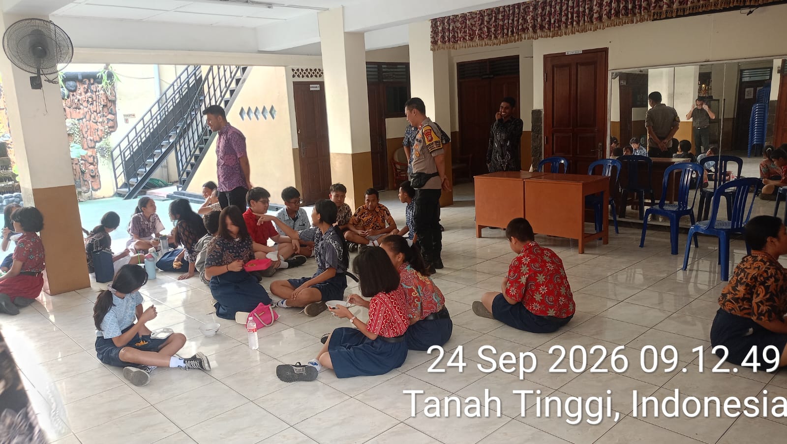 Jalin Komunikasi dengan Sekolah, Polsek Johar Baru Pantau Aktivitas Siswa SMP Paskalis