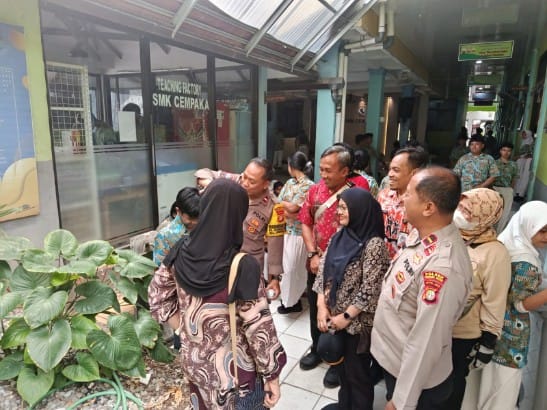 Jaga Lingkungan Sekolah, Polsek Cempaka Putih Perkuat Program Bapak Asuh