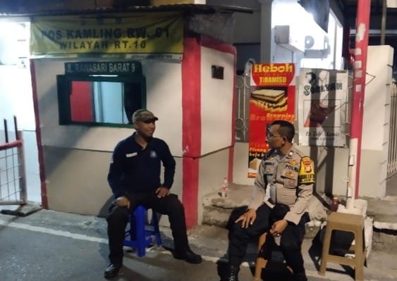 Polisi Ingatkan Warga Cempaka Putih Waspadai Curanmor Saat Sambang Satkamling