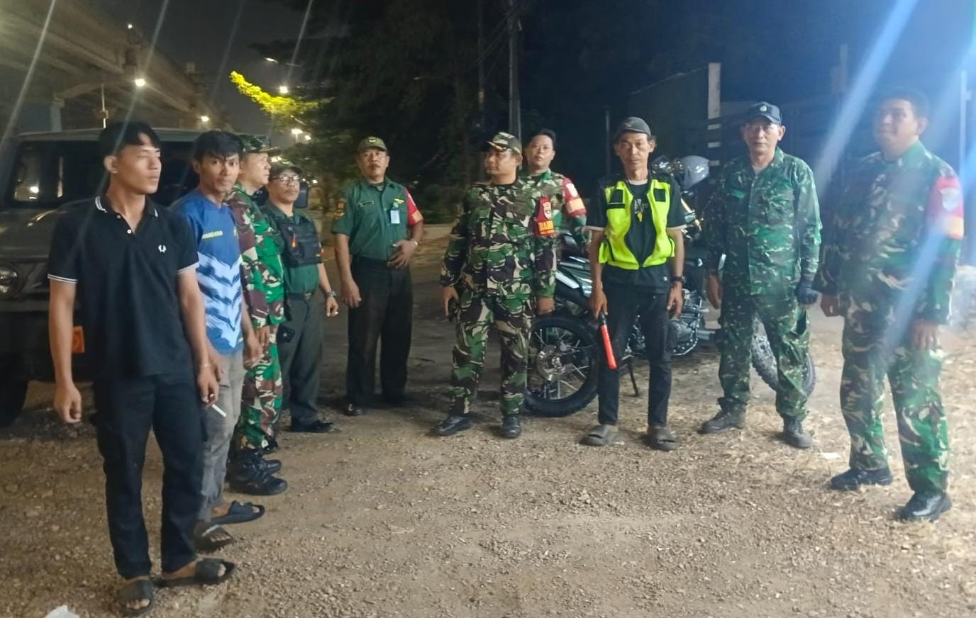 Koramil 08/Duren Sawit Bersama Komduk Tingkatkan Kamtibmas, Antisipasi Tawuran dan Kenakalan Remaja