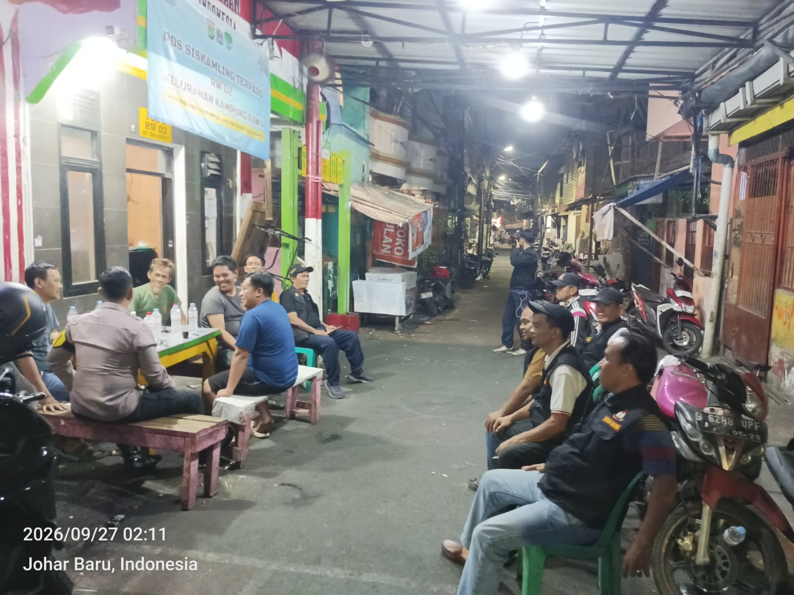 Bhabinkamtibmas Sambangi Poskamling Kampung Rawa, Perkuat Deteksi Dini Gangguan Kamtibmas