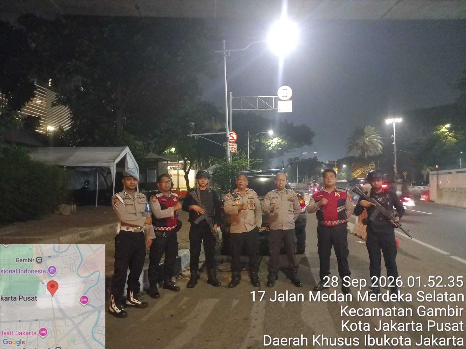 Polsek Kemayoran Cek TKP Kebakaran Kios di Pasar Serdang, Api Berhasil Dipadamkan Warga