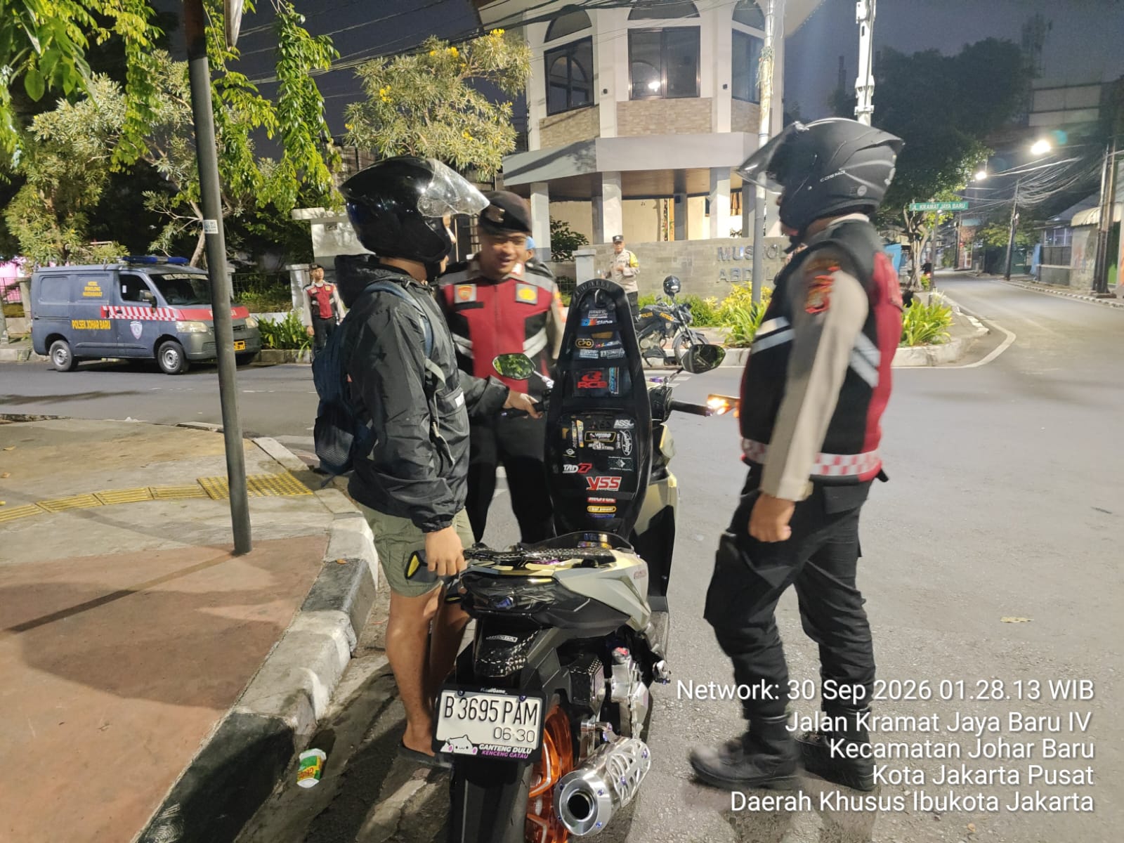 Ciptakan Rasa Aman, Polsek Johar Baru Gelar Patroli Cipta Kondisi Sisir Jalur Rawan hingga Dini Hari