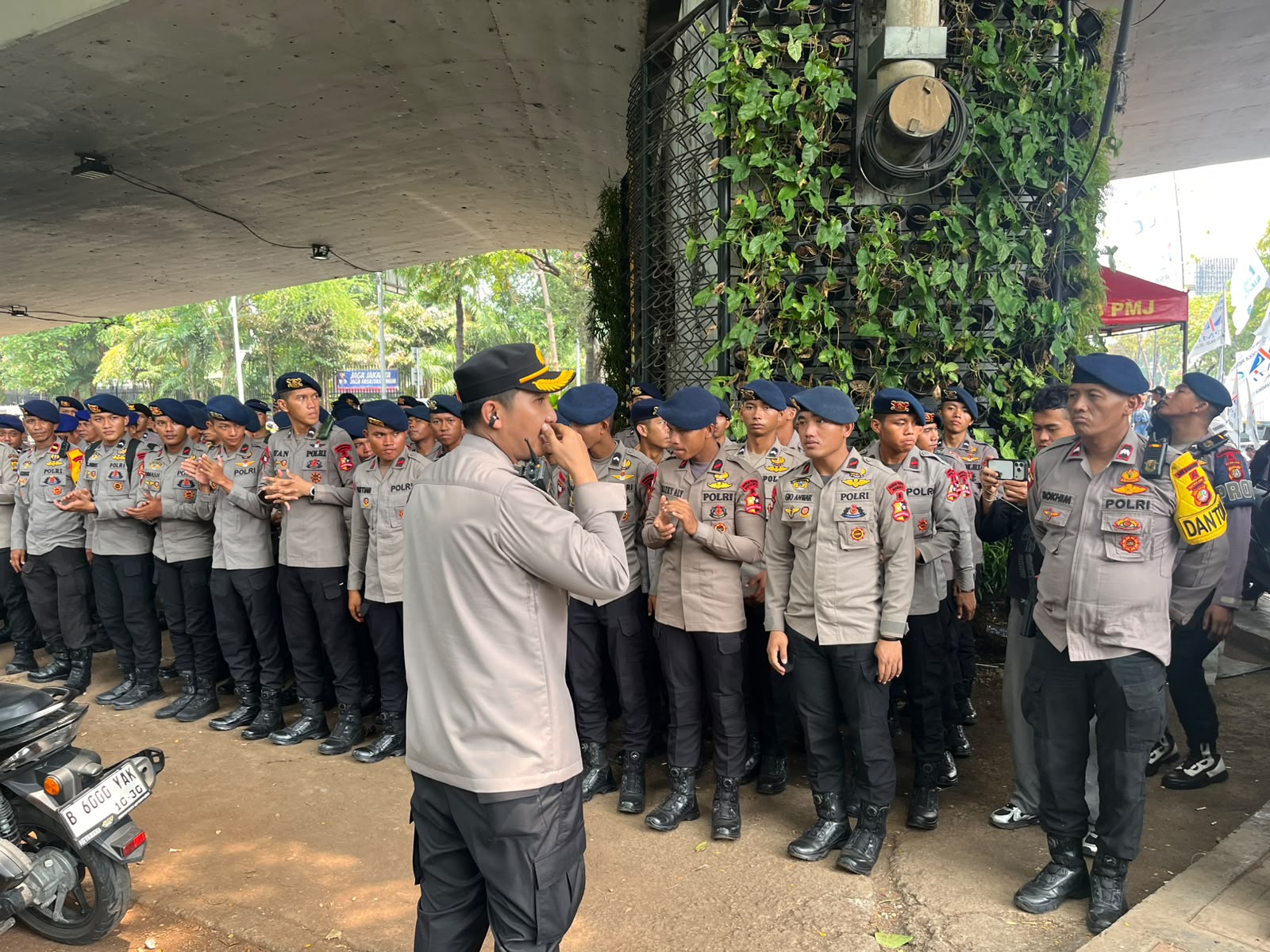 Kapolsek Sawah Besar Pimpin Apel Pelayanan Jelang Unjuk Rasa DPR-MPR