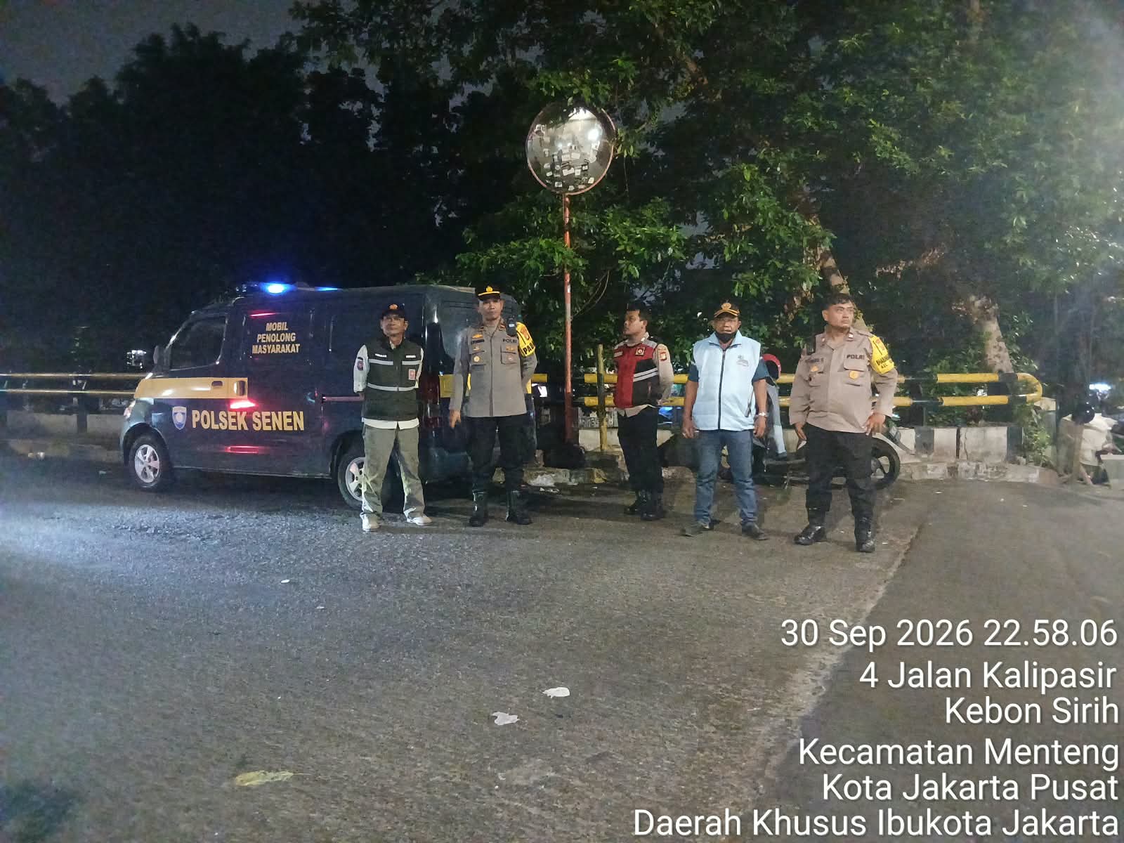 Polsek Senen Gelar Patroli Gabungan Tiga Pilar Antisipasi Gangguan Kamtibmas