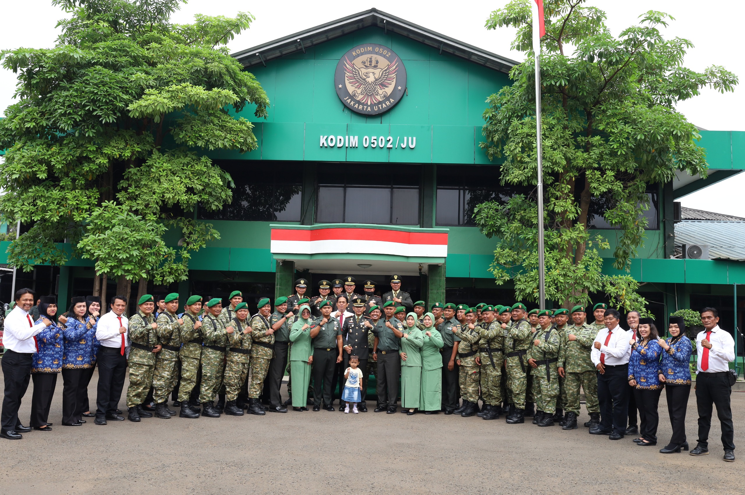 Dandim 0502/Jakarta Utara Pimpin Upacara Kesaktian Pancasila dan Kenaikan Pangkat Personel