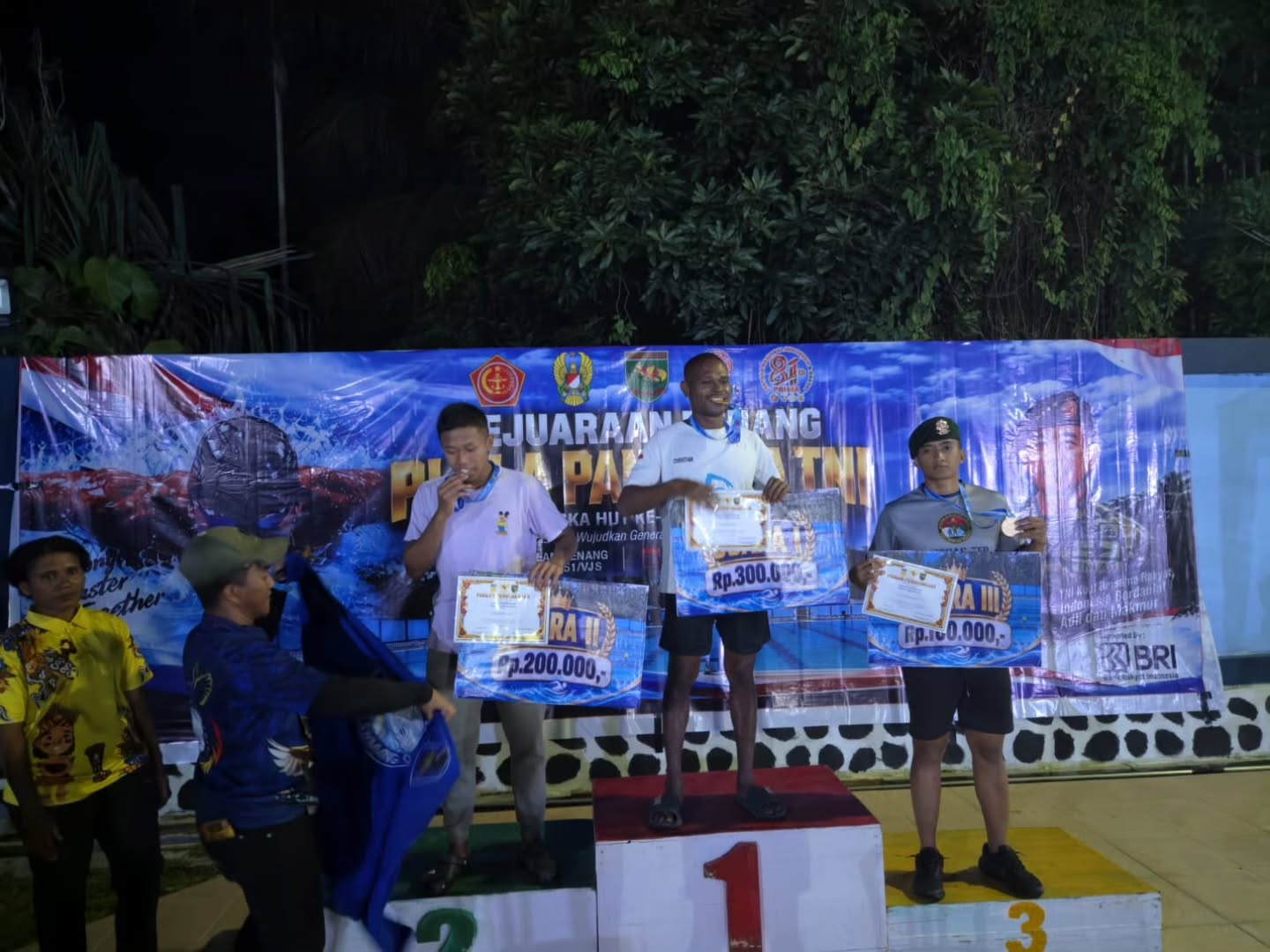 Prajurit Yonarmed 1 Kostrad Ukir Prestasi di Lomba Renang Panglima TNI