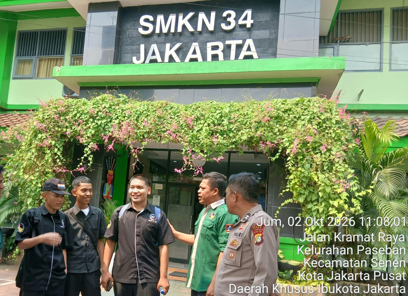 Polisi Patroli Siang di Senen Antisipasi Tawuran Pelajar dan Kejahatan Jalanan