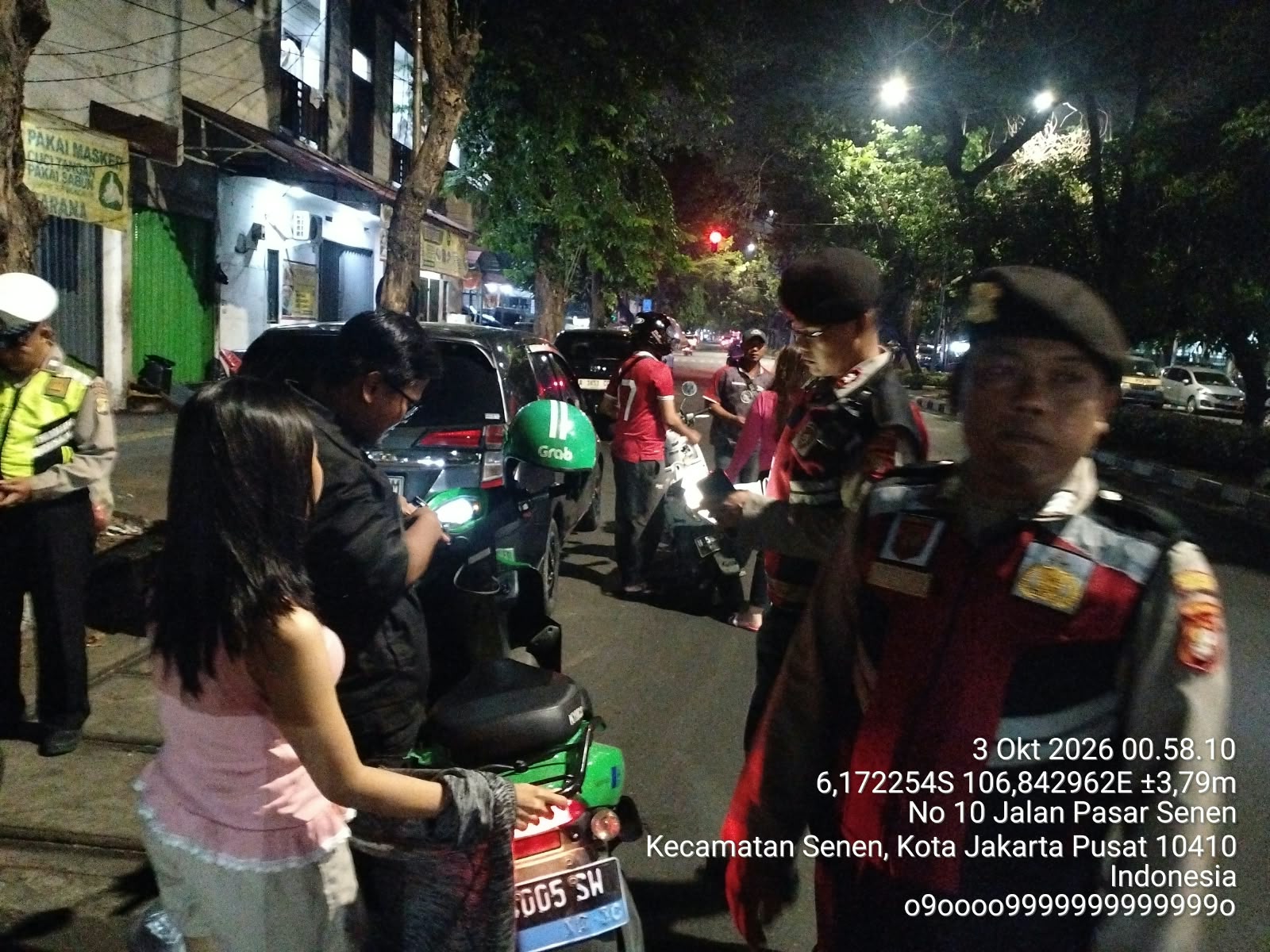 Polisi Gelar Razia Stasioner di Kawasan Stasiun Senen, Sasar Sajam hingga Narkoba