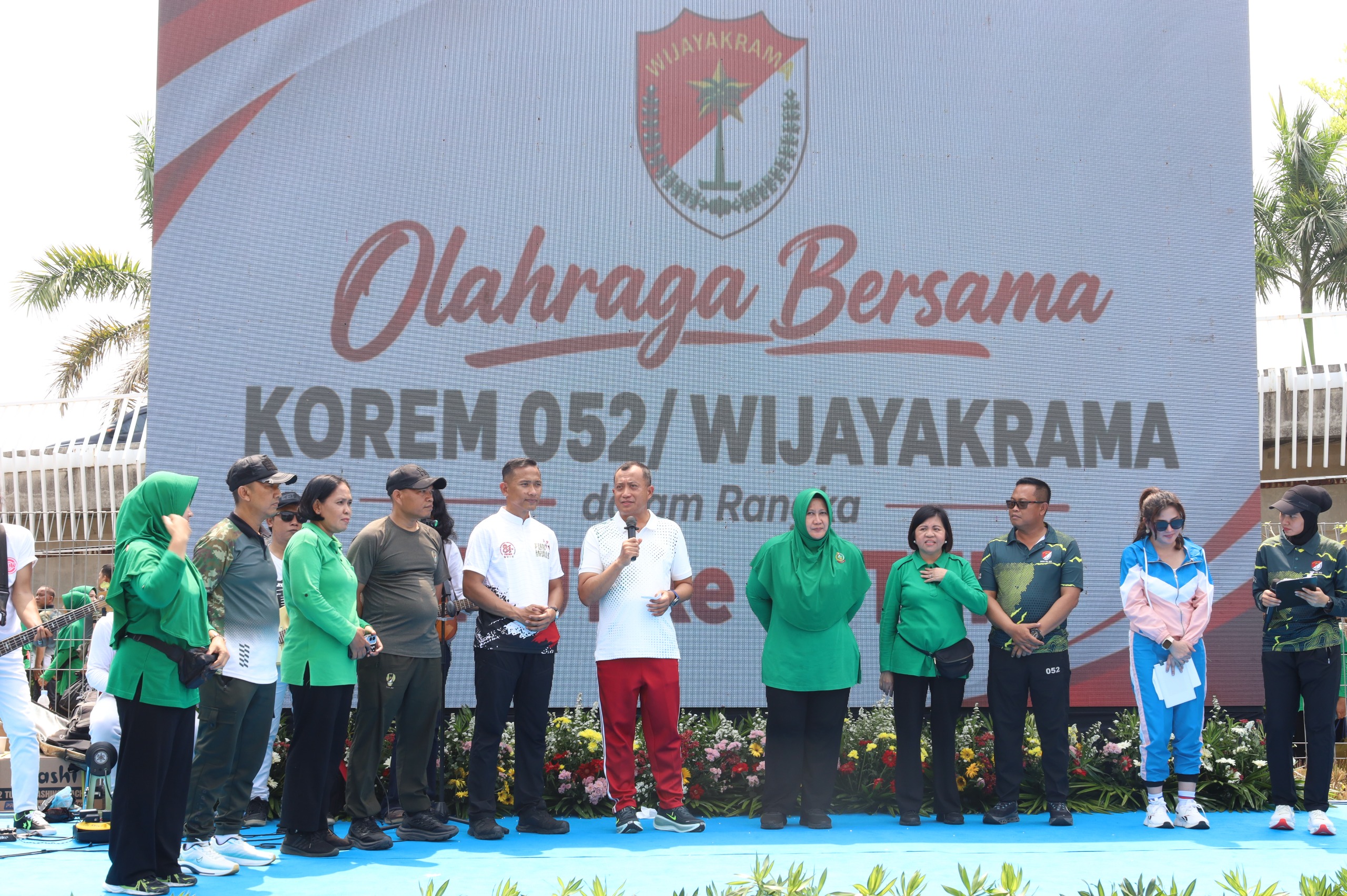 Sambut HUT TNI ke-81, Korem 052/Wijayakrama Gelar Olahraga Bersama dan Fun Walk 5 KM di PIK 2