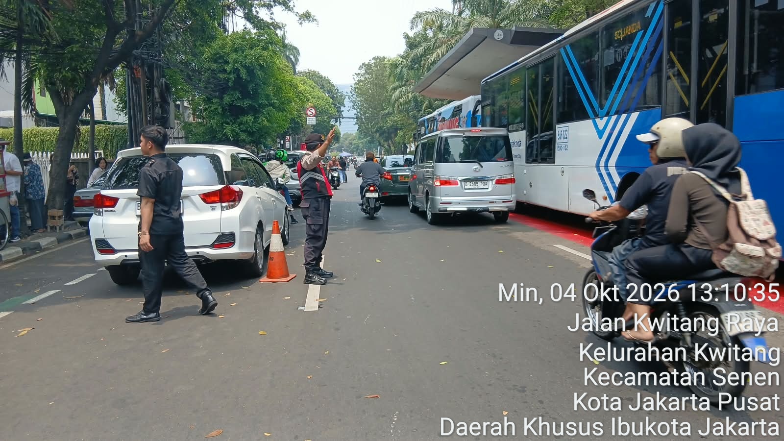 Polsek Senen Patroli Sambangi GKI Kwitang, Pastikan Situasi Aman dan Kondusif