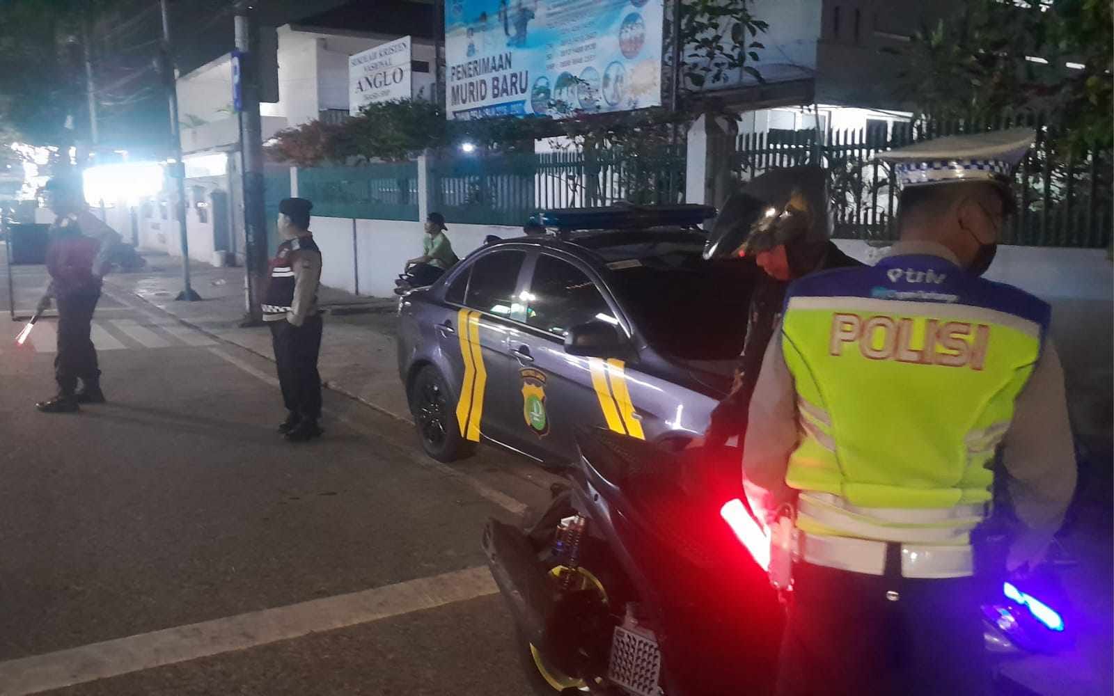 Polsek Cempaka Putih Gelar Razia di Rawasari, Polisi Periksa Pengendara Secara Humanis