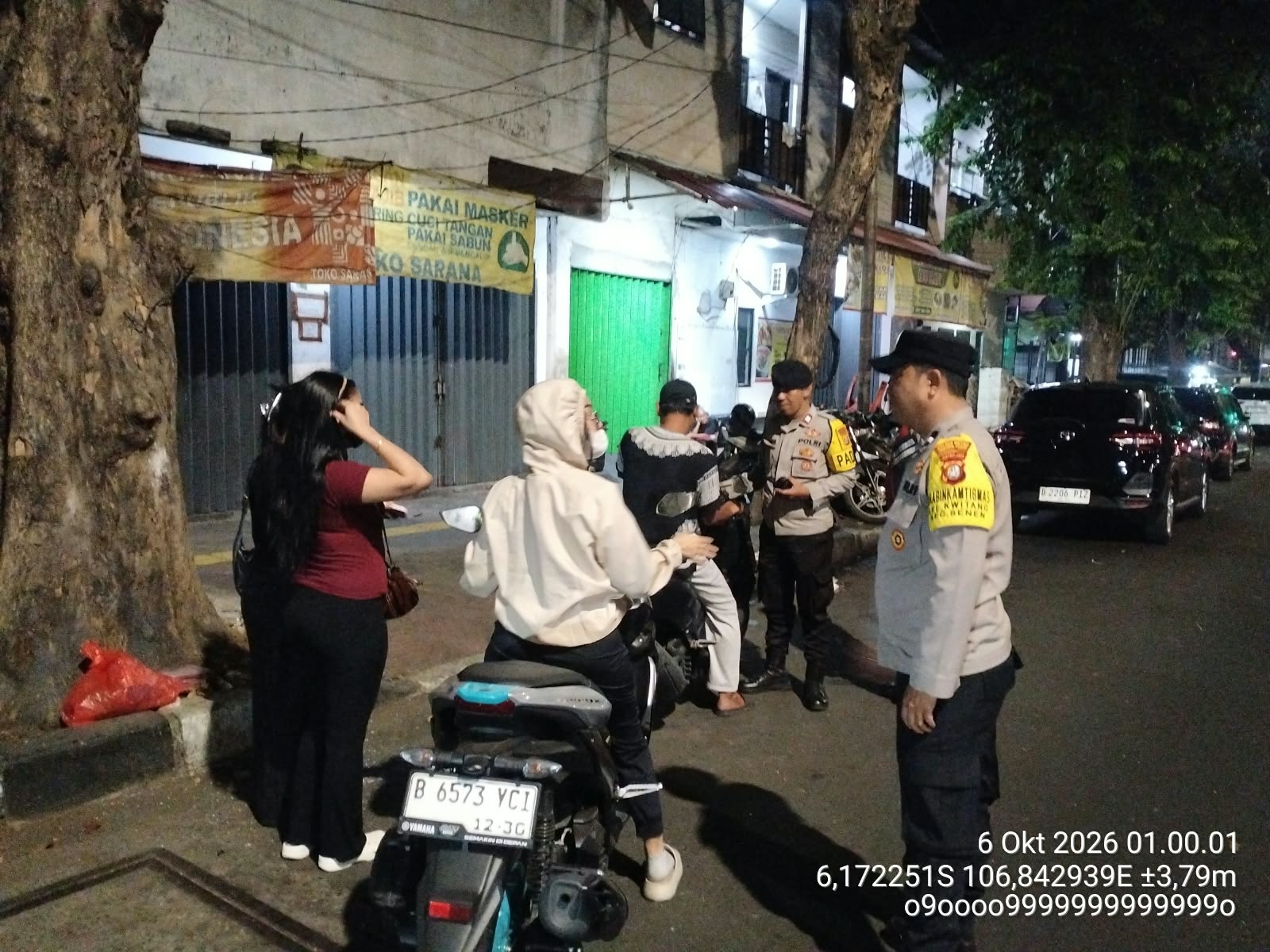 Polsek Senen Gelar Razia Stasioner Antisipasi Kejahatan Jalanan Usai Bubaran Suporter