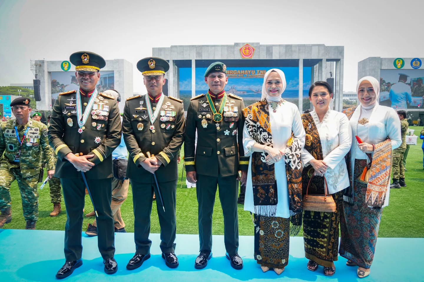 Pangkostrad Hadiri Upacara Peringatan HUT ke-81 TNI di Cilangkap