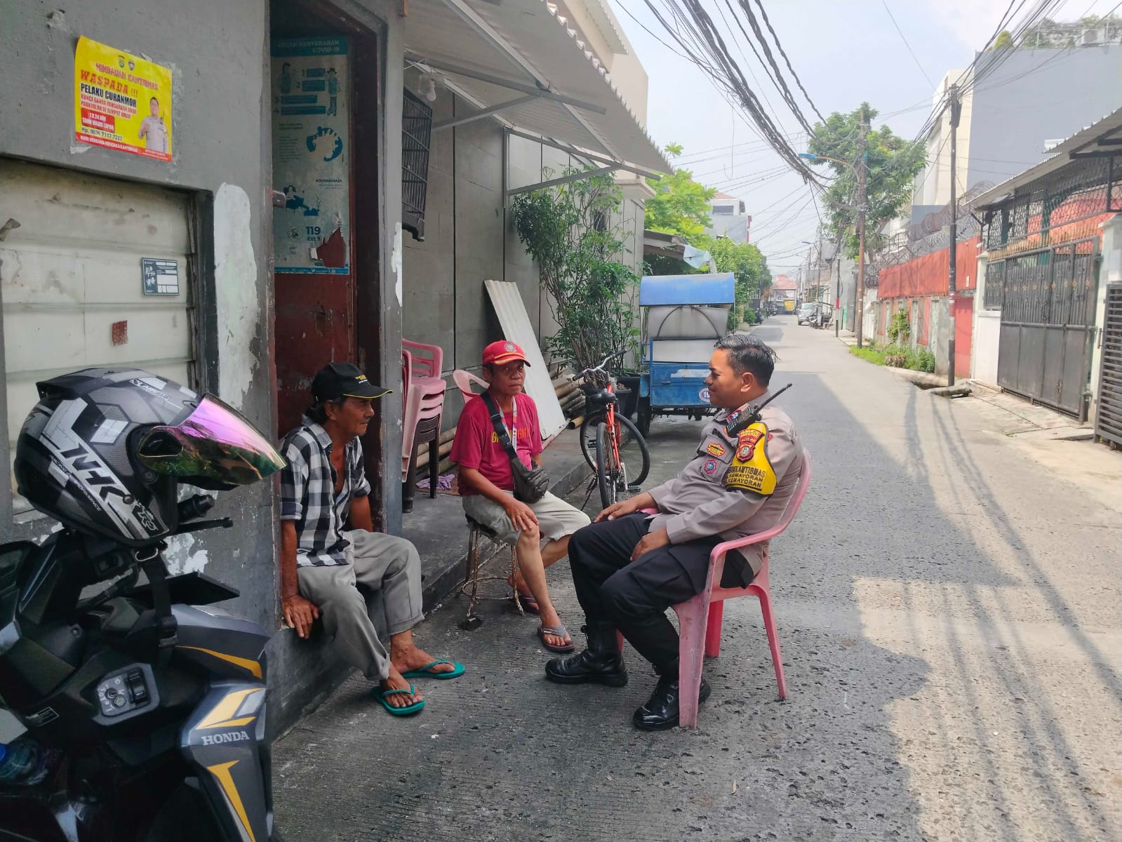 Polri Bersama Masyarakat, Bhabinkamtibmas Kemayoran Perkuat Kepedulian dan Keamanan Lingkungan