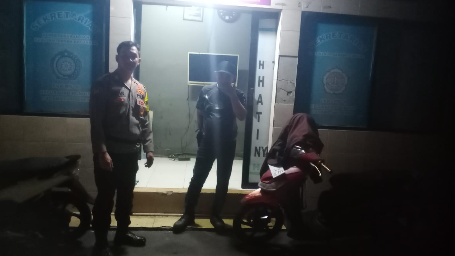 Bhabinkamtibmas Sambangi Pos Siskamling RW 09 Bungur, Ajak Warga Jaga Kamtibmas