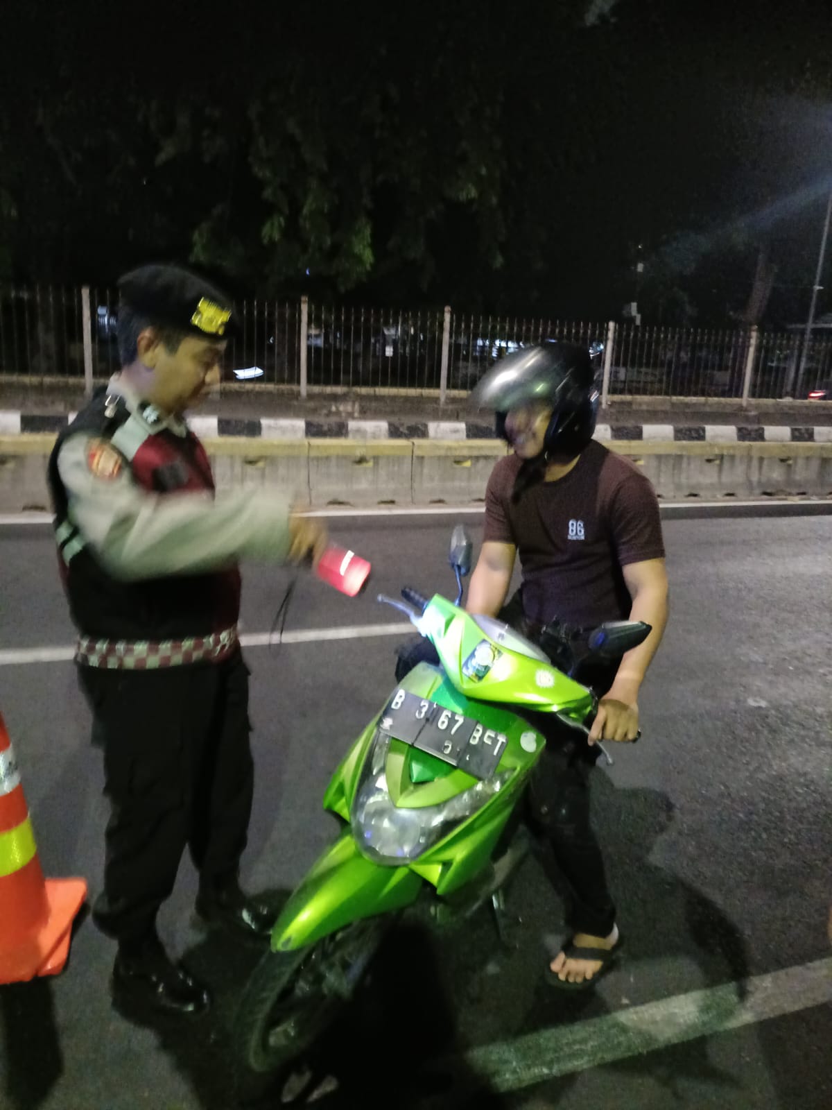 Perkuat Oprasi Cipta Kondisi Stasioner Dini Hari, Polsek Sawah Besar Sasar Jalur Mangga Besar Raya