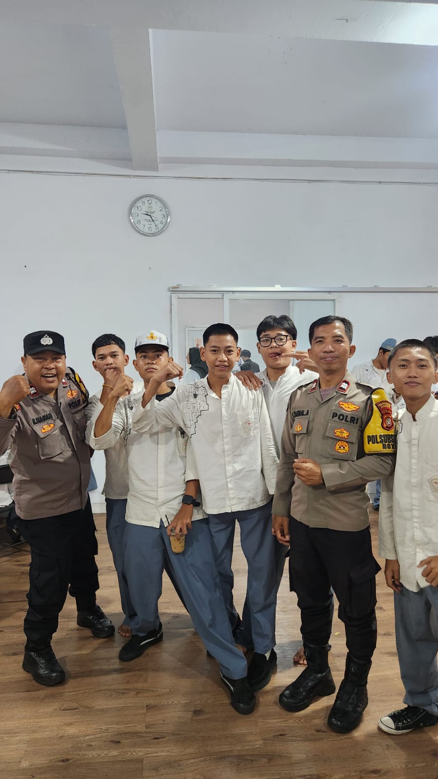Antisipasi Kenakalan Remaja, Polisi Pendamping Sekolah Polres Metro Jakarta Pusat Sambangi SMA/SMK YP IPPI Petojo Utara