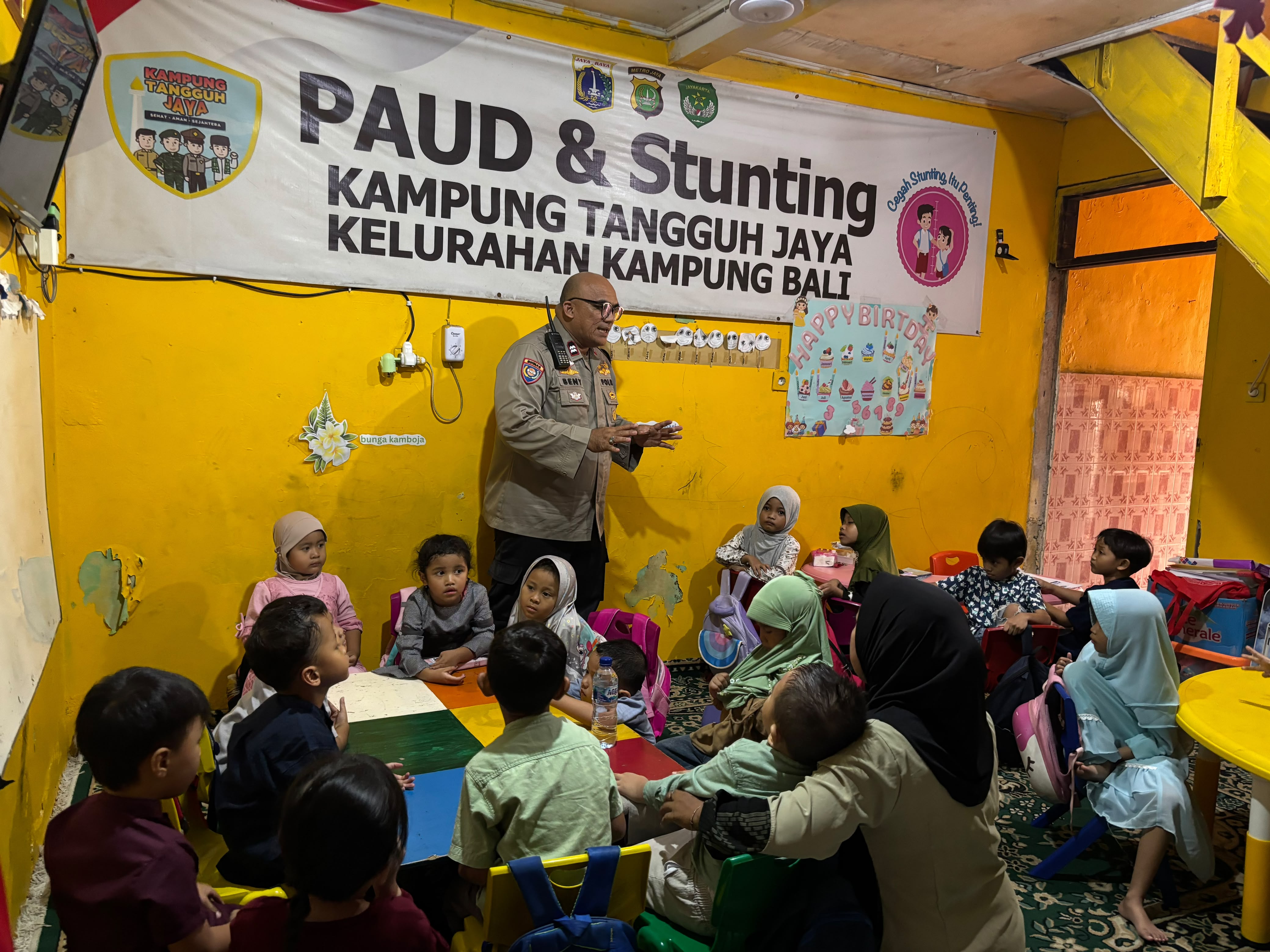 Polisi Sahabat Anak, Aiptu Beny Hidayat Hadir Membawa Edukasi dan Keceriaan di PAUD Kejora