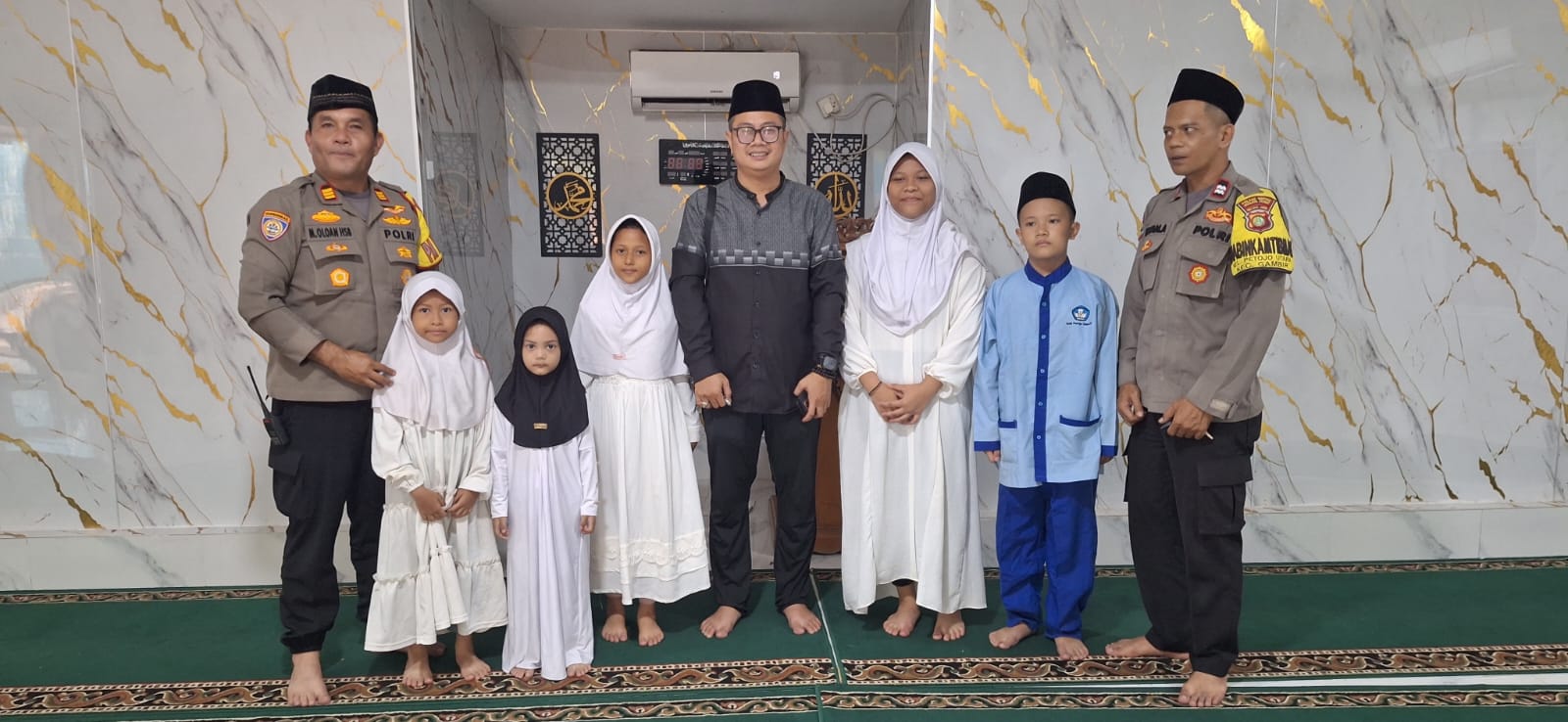 Polsek Metro Gambir Gelar Doa Bersama dan Santunan Anak Yatim di Monas, Doakan Wilayah Tetap Kondusif