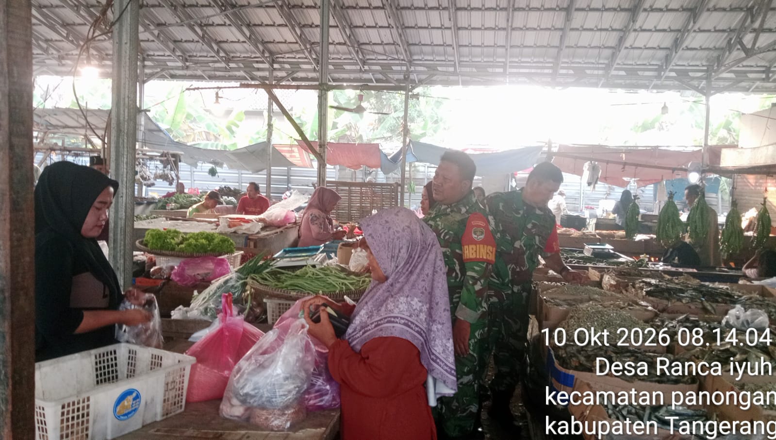 Koptu Yayan Monitoring Harga Sembako di Pasar Tradisional Ranca Iyuh