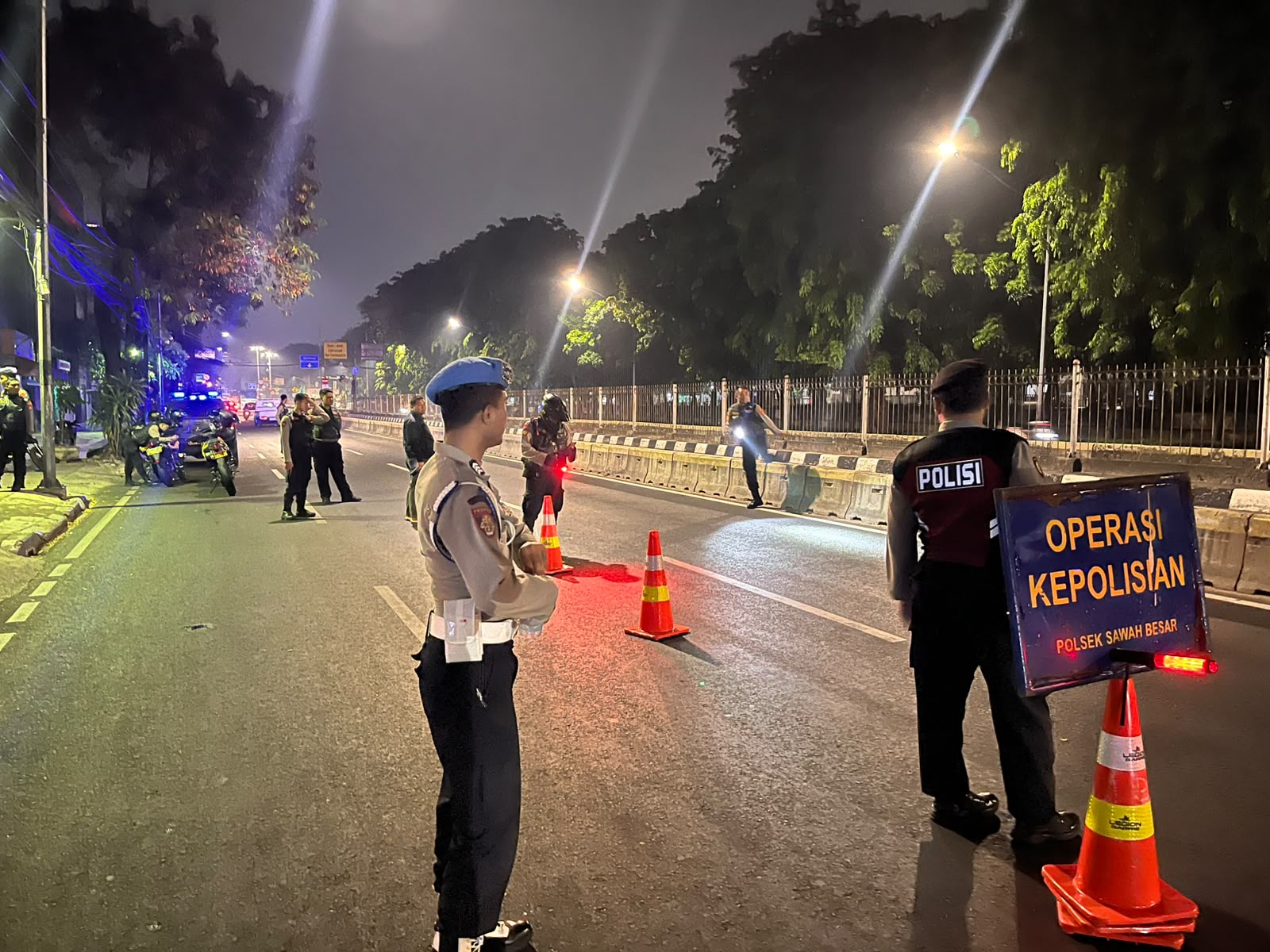 Kekuatan Penuh Operasi Cipta Kondisi Stasioner” Polsek Sawah Besar Jaga Kamtibmas Dini Hari