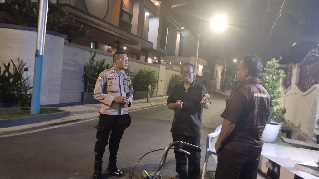 Aktifkan Satkamling, Polsek Cempaka Putih Ajak Warga Peduli Keamanan Lingkungan